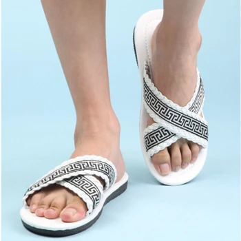 Nové Dizajnér Značky Lete Mužov List Módne Slip-on Beach Papuče Muž Prekladané Sandále Dizajn Mimo Topánky Latex Flip Flops